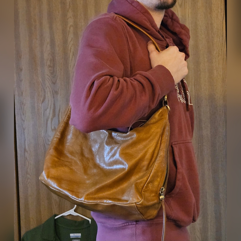 Hobo Brown Leather Shoulder Bag - Picture 13 of 14